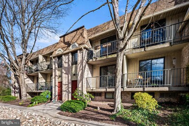 338 Saybrook Ln, Wallingford, PA 19086 - photo 2