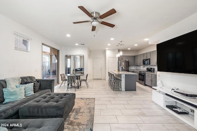 5807 W Warner St, Phoenix, AZ 85043 - photo 3