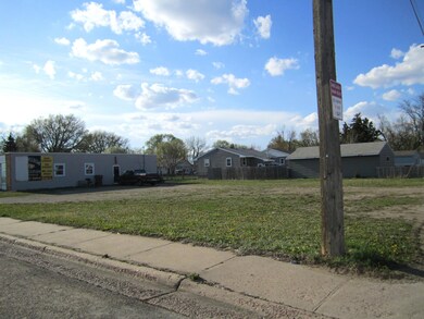 Bare Lot 4th St NW, Huron SD
