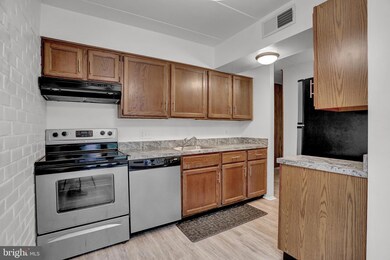 5372 Smooth Meadow Way unit 14, Columbia, MD 21044 - photo 3