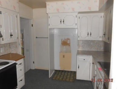 unlisted-address, Lansing, MI 48910 - photo 6