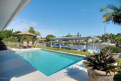 117 La Riviere Road