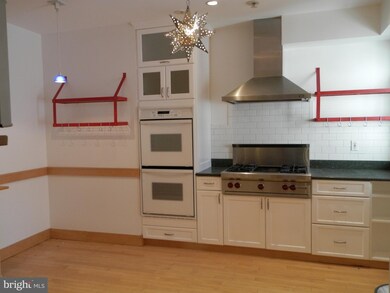 849 W University Pkwy, Baltimore, MD 21210 - photo 5