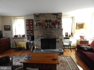 404 Locust Rd, Boyertown, PA 19512 - photo 7