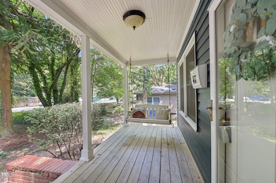 47 Davie Cir, Chapel Hill, NC 27514 - photo 3