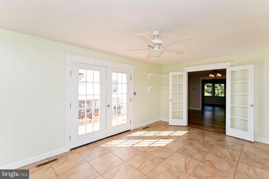 241 Clear View Ln, Strasburg, VA 22657 - photo 7