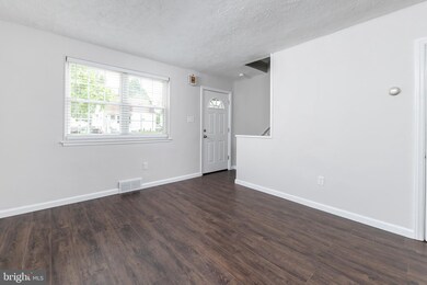 435 1/2 Cook Ave, Paulsboro, NJ 08066 - photo 2