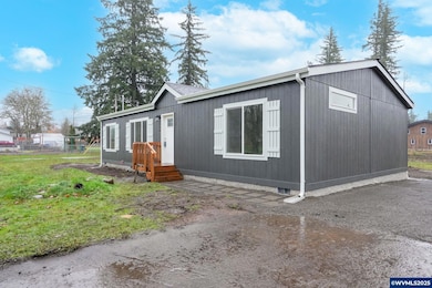 124 Santiam St, Gates, OR 97346 - photo 2