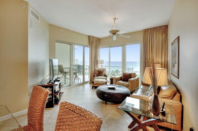 Living Room with direct access to balcony