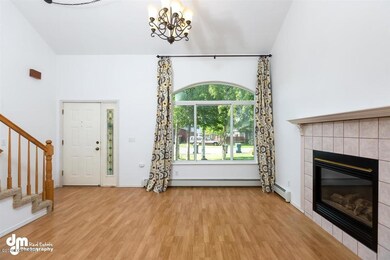 32-Living Room MS_1021