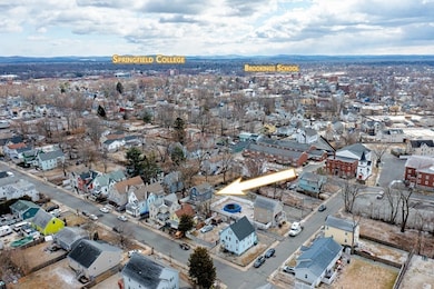 11 Carpenter Ct, Springfield, MA 01109 - photo 5