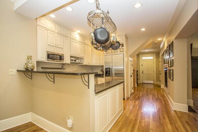 Kitchen & Entry
