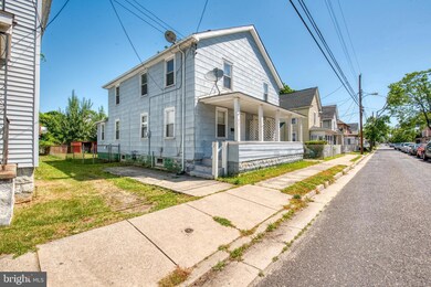 227 W Buck St, Paulsboro, NJ 08066 - photo 2