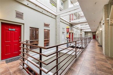 The Henderson unit 212, New Orleans, LA 70130 - photo 4