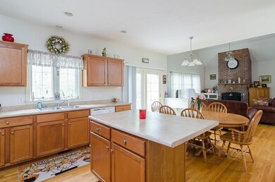 248 Valley St, Pembroke, MA 02359 - photo 6