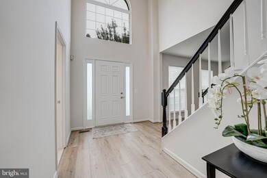 4870 Crestleigh Ct, Dumfries, VA 22025 - photo 4