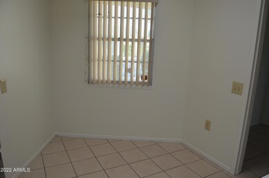 10560 W Ocotillo Dr unit 39, Sun City, AZ 85373 - photo 6