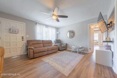 6550 Solandra Dr S, Jacksonville, FL 32210 - photo 2