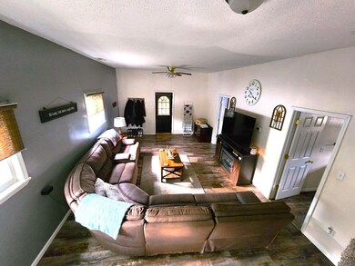 1609 N C St, Elwood, IN 46036 - photo 4