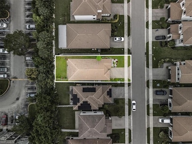 8805 Madrid Cir, Naples, FL 34104 - photo 7