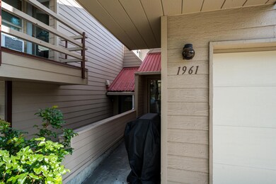 1961 NE Lotus Dr, Bend, OR 97701 - photo 3