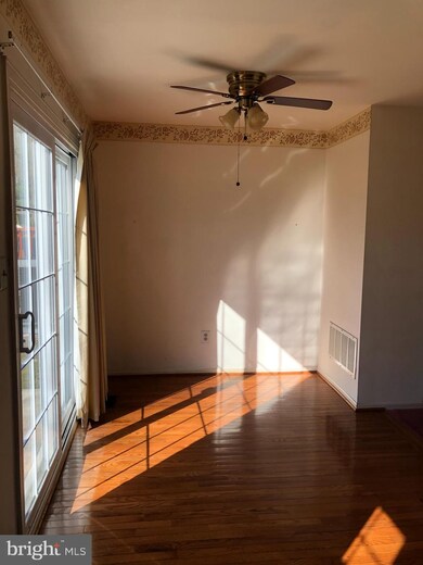 503 Carousel Cir, Norristown, PA 19403 - photo 5