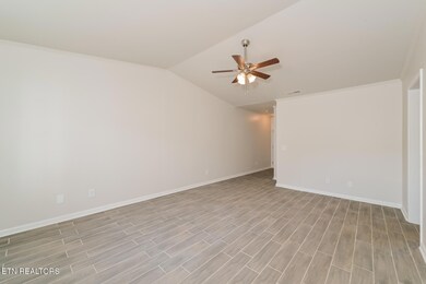003-photo-living-room-14375761