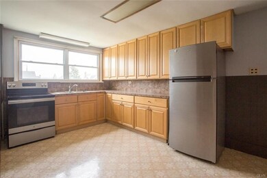 3006 S 3rd St, Whitehall, PA 18052 - photo 4