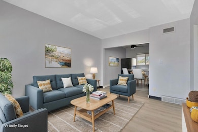 464 E Norwich Ave unit 482 D, Columbus, OH 43201 - photo 4