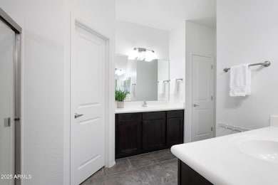 3113 E Danbury Rd Unit 10-16