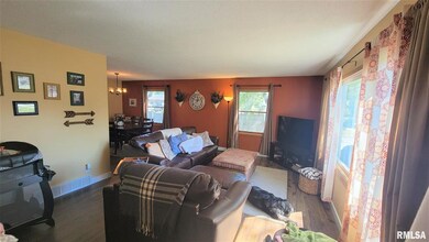 408 Westerfield Rd, Davenport, IA 52806 - photo 3