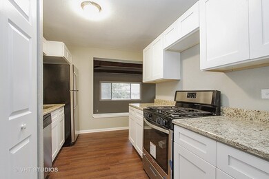 3406 Hickory Ln, Hazel Crest, IL 60429 - photo 4