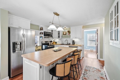 8-web-or-mls-58 Grove Street Mahtomedi-0008.jpg