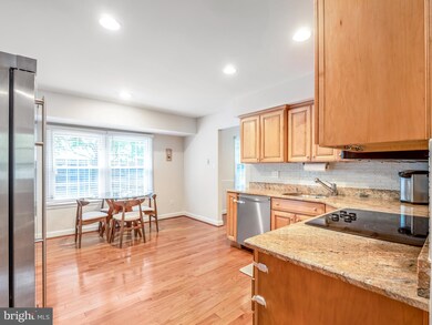 8437 Hunt Valley Dr, Vienna, VA 22182 - photo 7