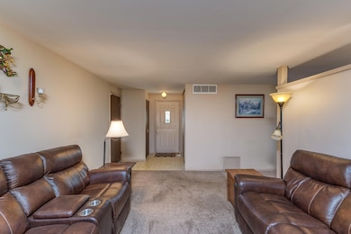 4937 Arrowview Dr, Dayton, OH 45424 - photo 7