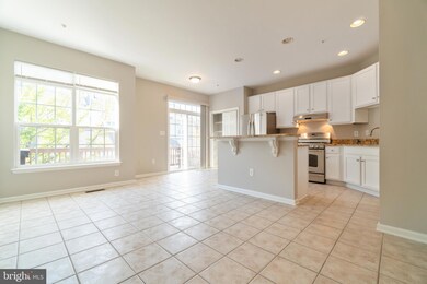 13016 Town Commons Dr, Germantown, MD 20874 - photo 6