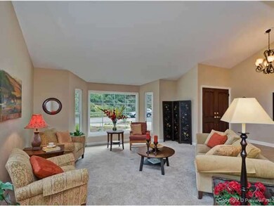 Lovely room with bay window.
