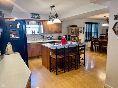 153 E Robert Weist Ave, Cloverdale, IN 46120 - photo 7