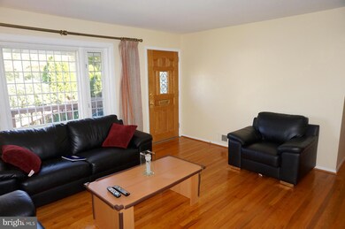 13314 Turkey Branch Pkwy, Rockville, MD 20853 - photo 7