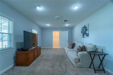 7105 Wincrest Dr, High Point, NC 27263 - photo 3