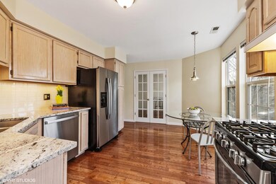 112 Huntington St unit 26-B-W, Lake Bluff, IL 60044 - photo 2