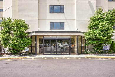 Captain Cove's Condominiums unit 612, Quincy, MA 02169 - photo 4