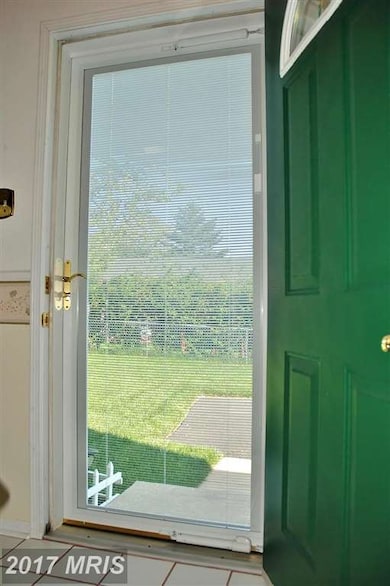 212 Compass Rd, Essex, MD 21221 - photo 3