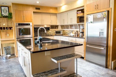 Case Rd.Winthrop.Finals.Screen-44