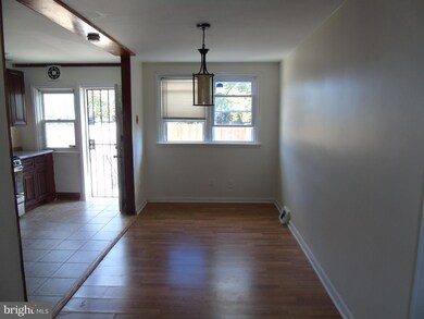 112 Botanic Ct, Upper Darby, PA 19082 - photo 5