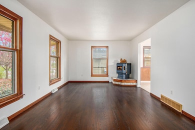 4748 Grenadier Dr SW, Wyoming, MI 49509 - photo 5