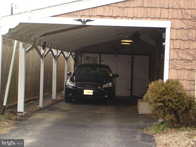 8704 Eddington Rd, Parkville, MD 21234 - photo 3