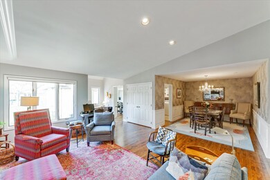 Mansion Way Great Room 4