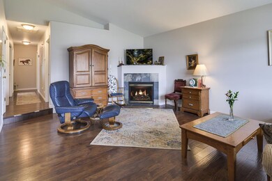 2200 NW Elm Ave, Redmond, OR 97756 - photo 3