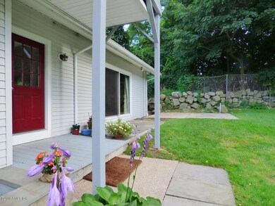 12 N Sound Beach Ave, Riverside, CT 06878 - photo 4